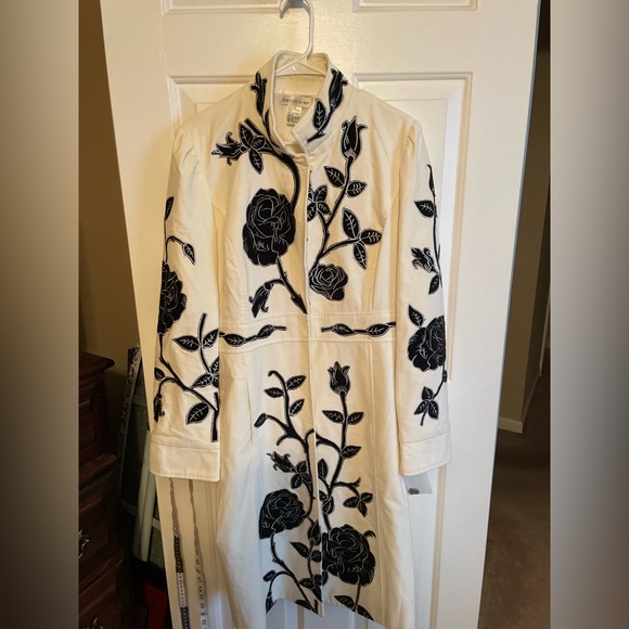 Newport News Jackets & Blazers - FINAL PRICE DROP!Gorgeous! Newport News trench coat size 16
